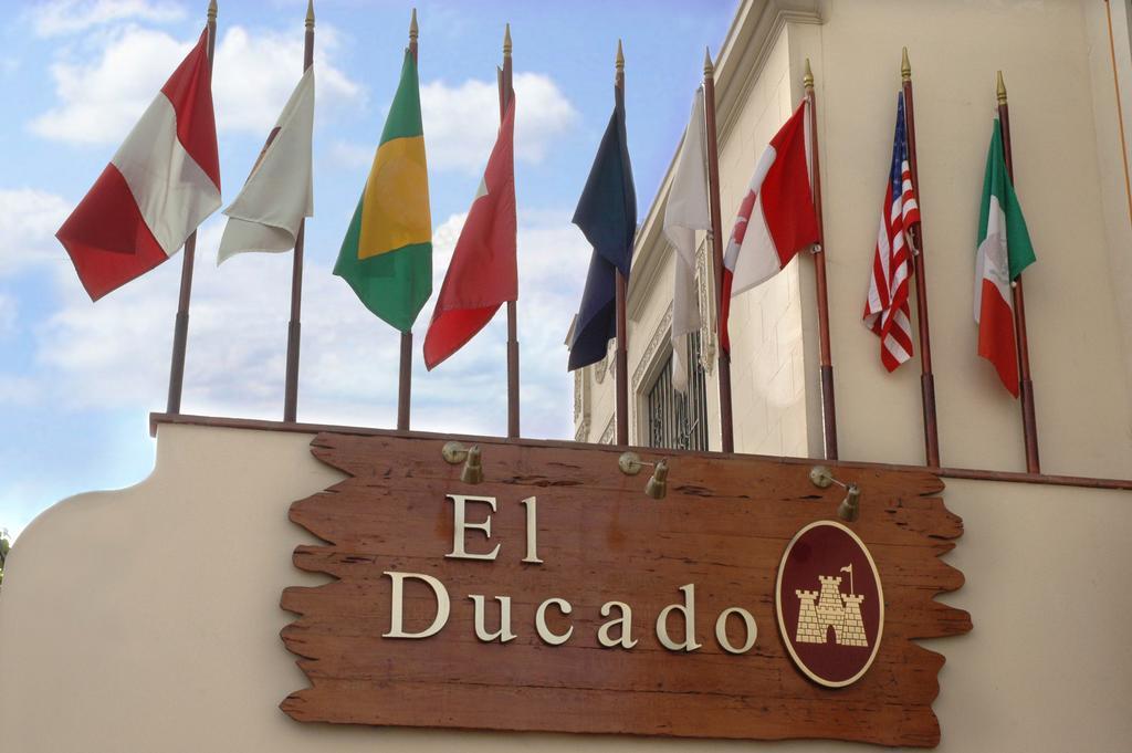 Hotel El Ducado Lima Luaran gambar