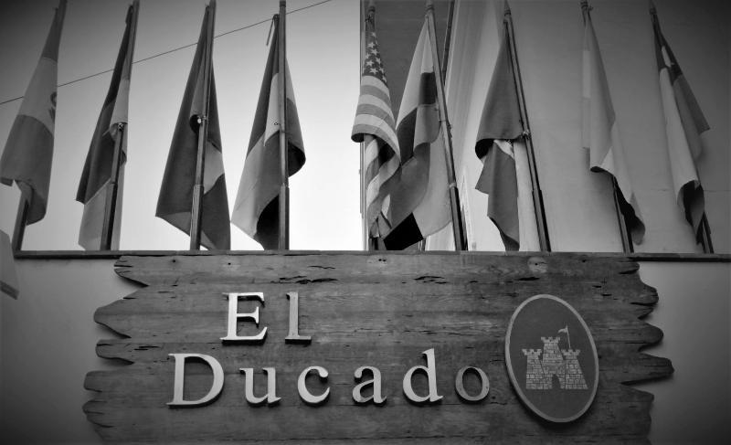 Hotel El Ducado Lima Luaran gambar
