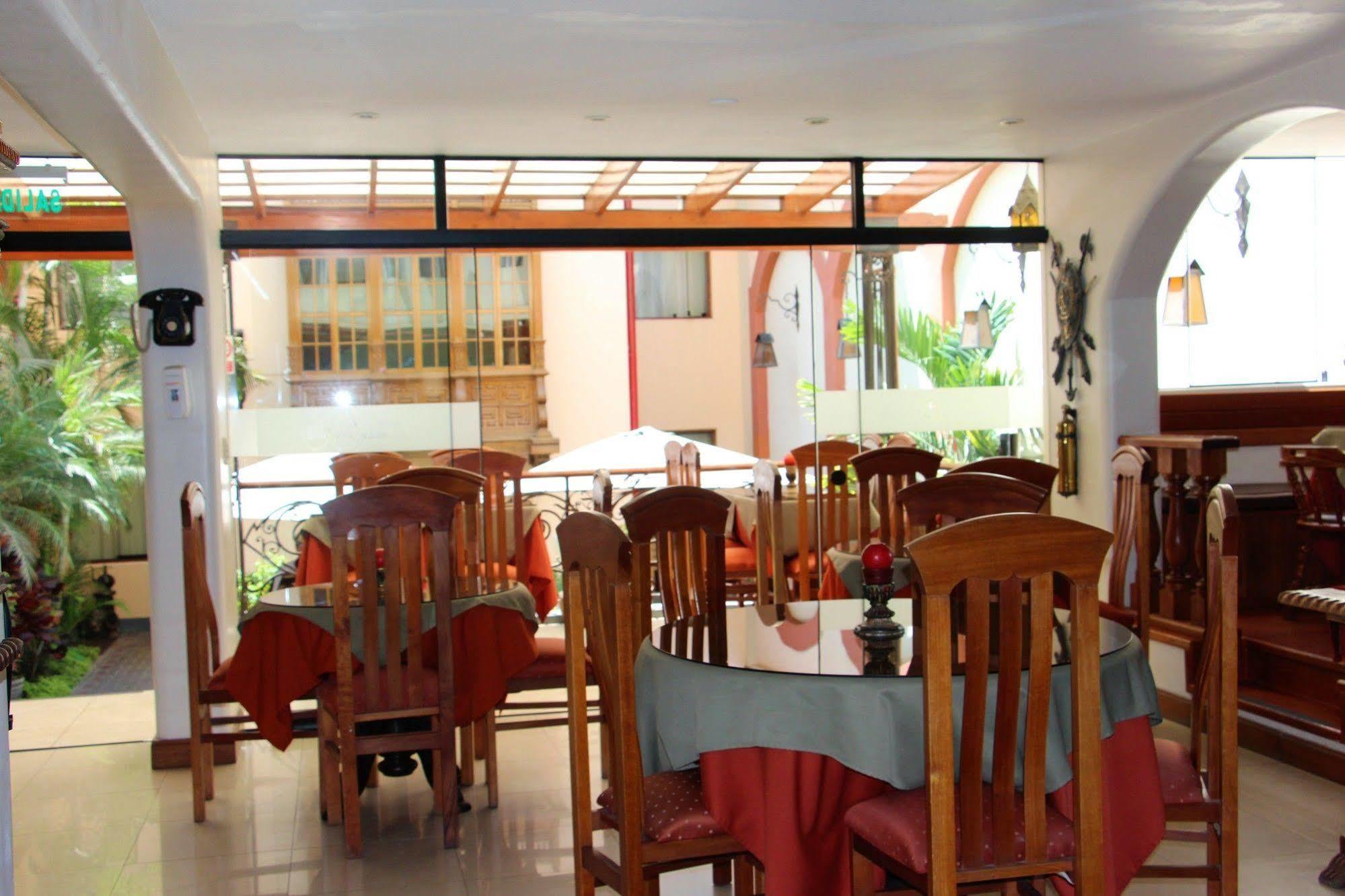 Hotel El Ducado Lima Luaran gambar